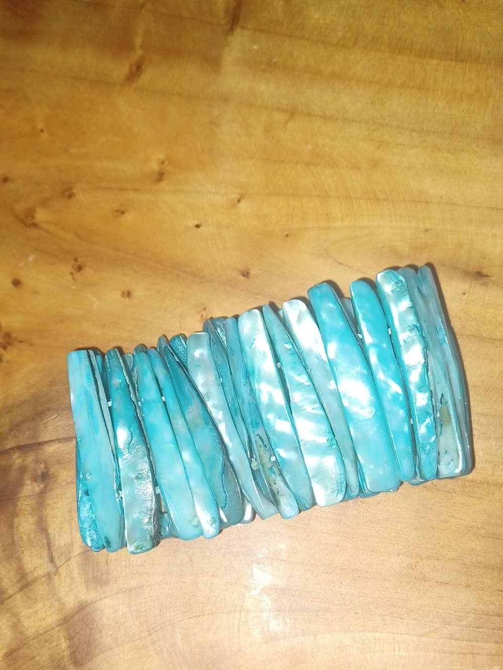 VTG Y2K Blue Mother of Pearl Shell Stretch Cuff Bracelet Boho Mermaidcore Chunky